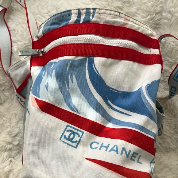 CHANEL Large Tote Bag - Picture 13 of 16